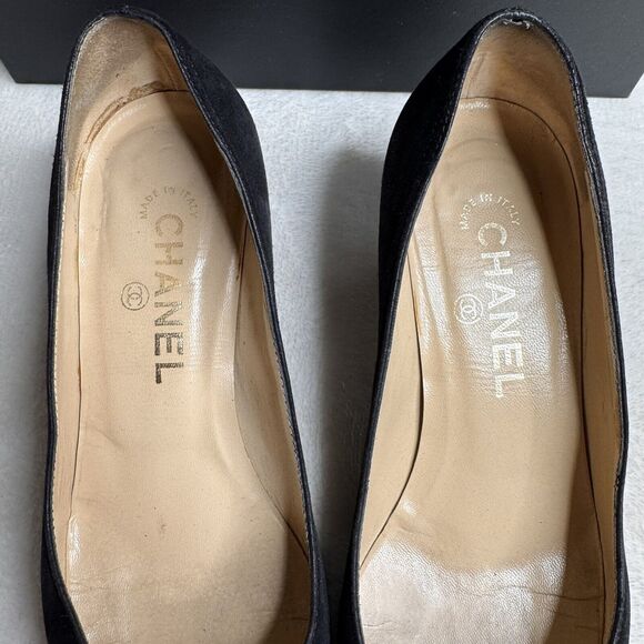 Chanel Suede Kitten Heel Pumps Snakeskin Cap Toe CC Logo Lace Up 37.5 - Picture 3 of 12